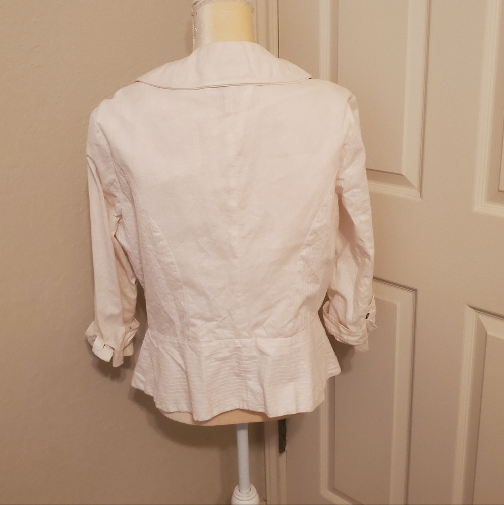 Linen Jacket Like New - Picture 2 of 8